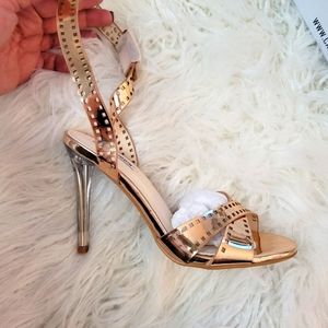 NWT Cape Robbin Glory Pump Rose Gold Size 8